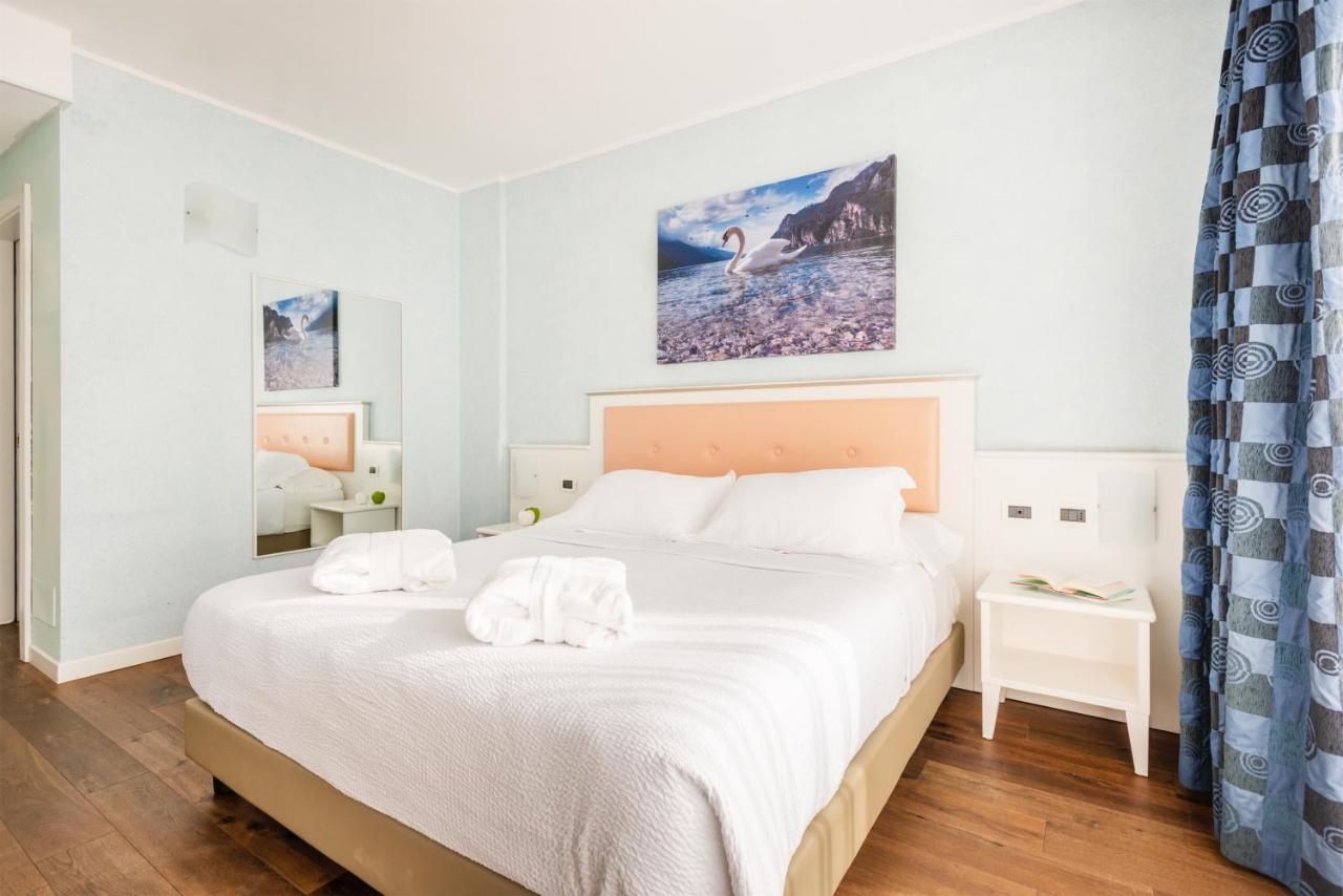 Hotel Gabry Riva del Garda Esterno foto