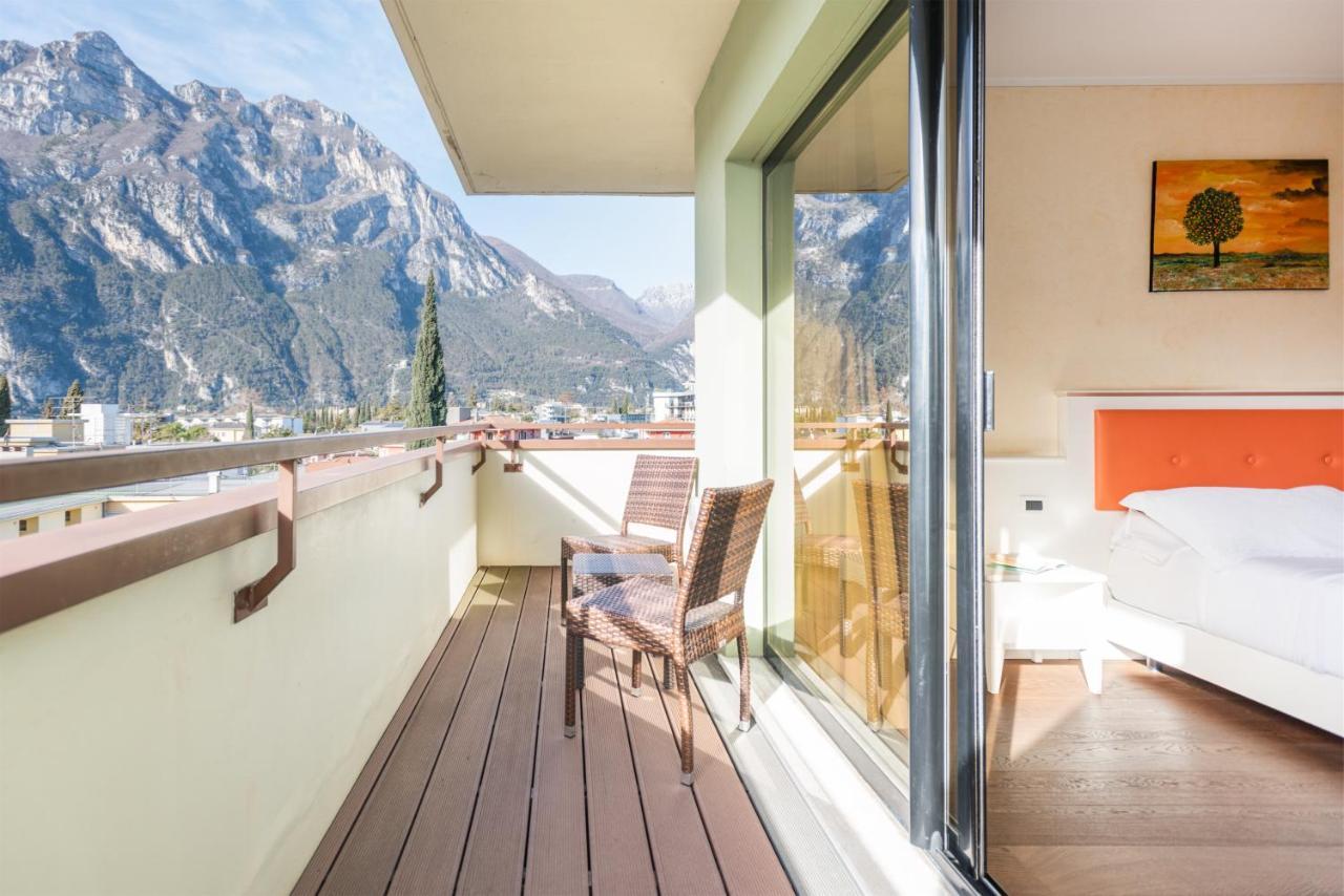 Hotel Gabry Riva del Garda Esterno foto