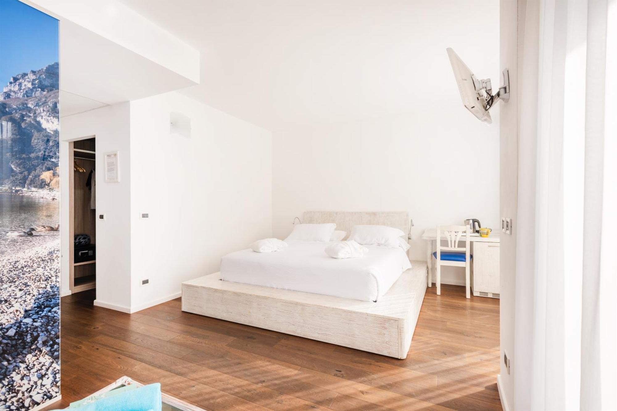 Hotel Gabry Riva del Garda Esterno foto