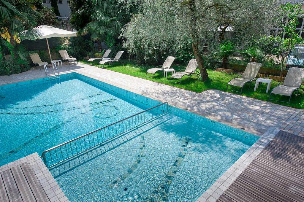 Hotel Gabry Riva del Garda Esterno foto